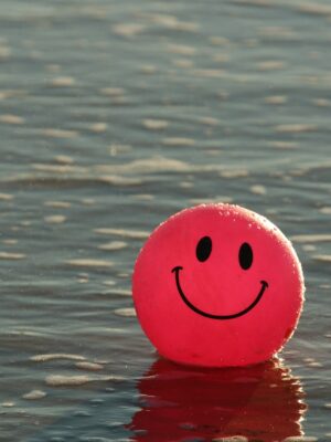 ball, beach, happy-1845546.jpg